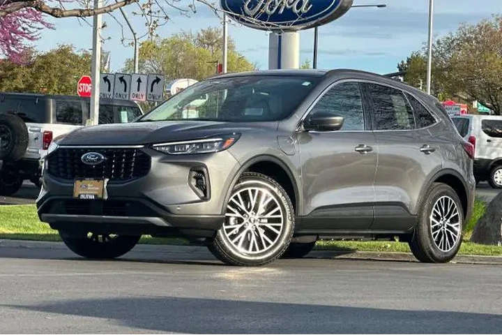 $28995 : Ford Escape Plug-In Hybrid 2 image 1