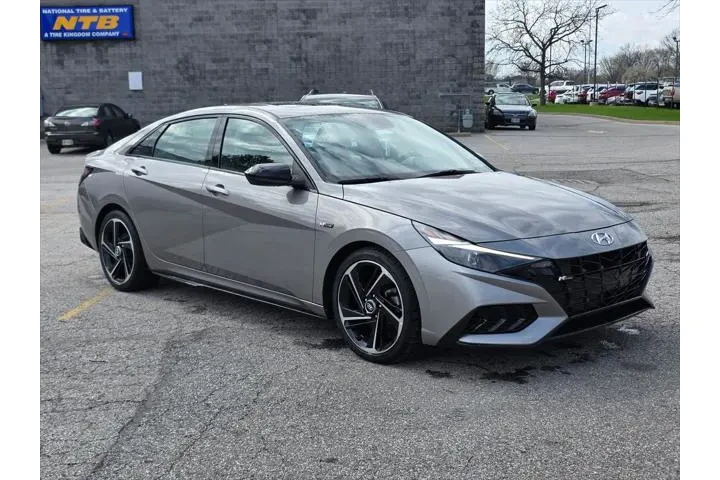 $17766 : Hyundai ELANTRA 2022 N Line image 7