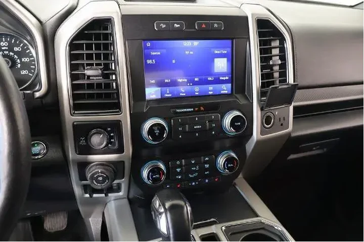 $32762 : Ford F-150 2019 4x4 Lariat 4 image 5