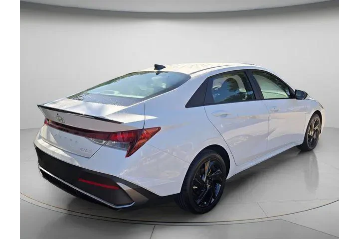 $22526 : Hyundai ELANTRA 2026 SEL Spo image 5