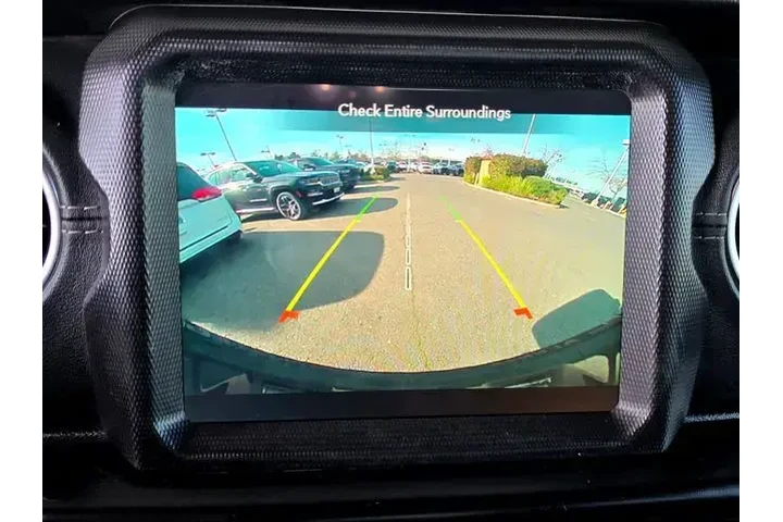 $31900 : Jeep Wrangler Unlimited 2021 image 10