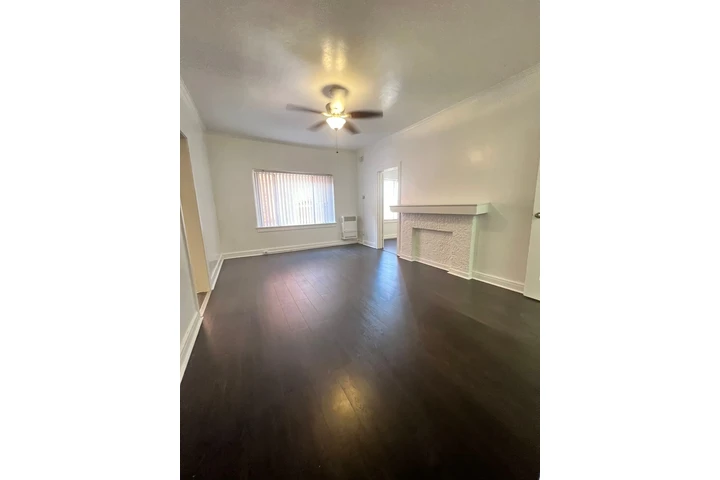 $1895 : 1 Bedroom Apartment for Rent! image 3