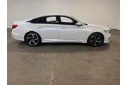 $14681 : Honda Accord 2018 Sport 4dr thumbnail