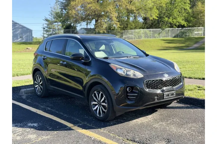 $8999 : 2017 Sportage EX image 1