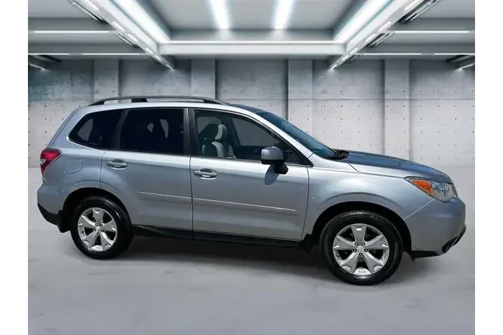 $14455 : Subaru Forester 2016 AWD 2.5 image 3