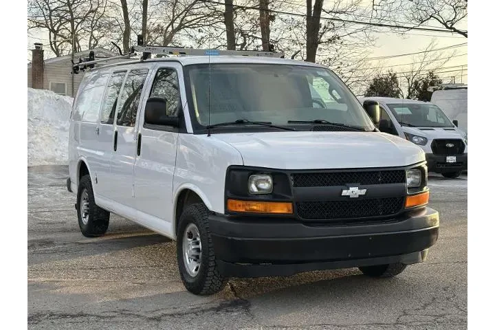 $23895 : Chevrolet Express 2017 2500 image 4