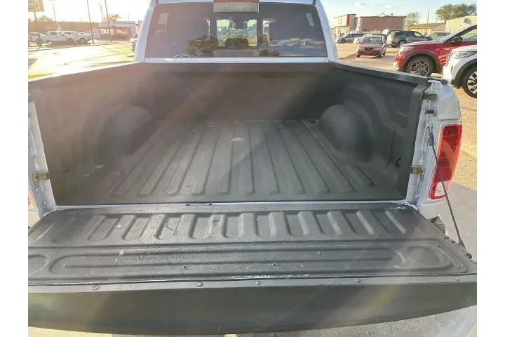 $30500 : Ram 1500 2018 4x4 Laramie Li image 9