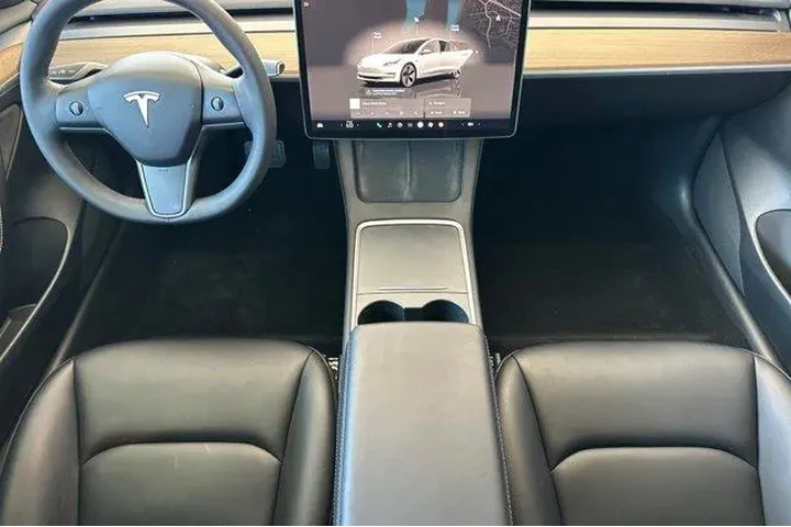 $25700 : Tesla Model 3 2023 4dr Sedan image 6