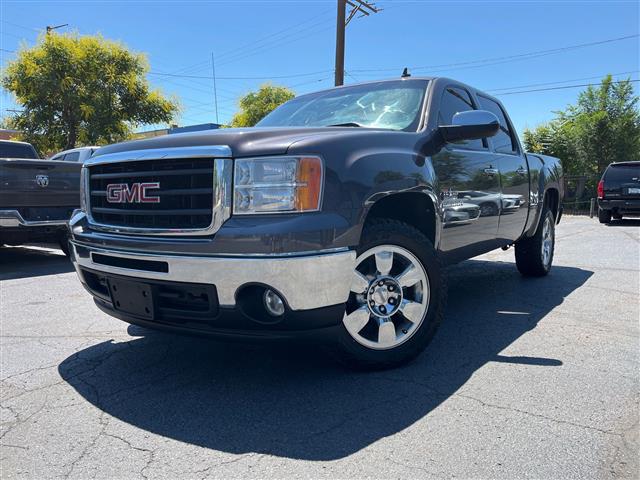 $13888 : 2010 GMC Sierra 1500 SLE, 2 W image 10