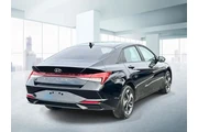 $17777 : Hyundai ELANTRA 2023 SEL 4dr thumbnail