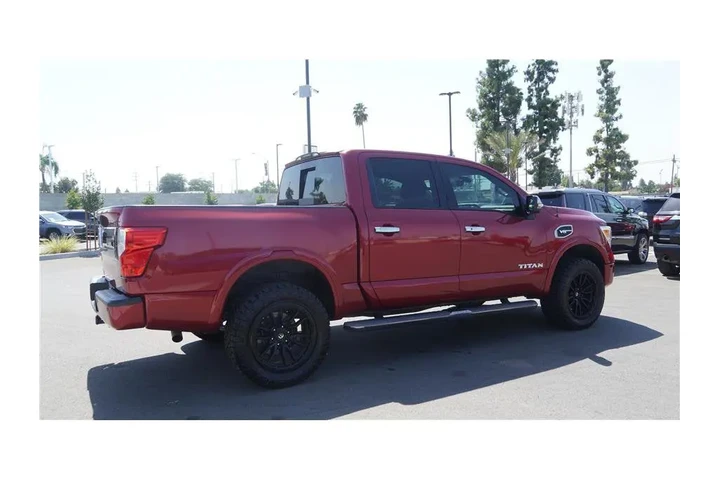 $24984 : 2017 Titan Platinum Reserve image 6
