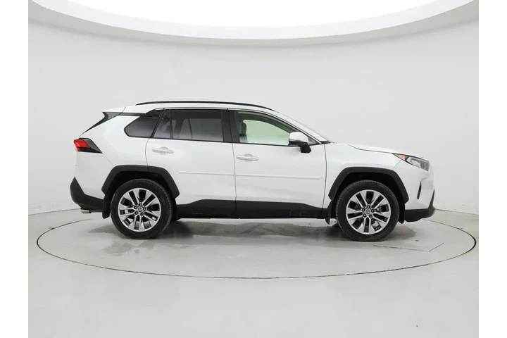 $33998 : Toyota RAV4 2021 AWD Limited image 7
