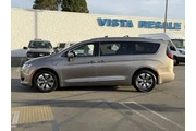 $18995 : Chrysler Pacifica Hybrid 201 thumbnail