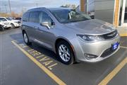 $15840 : Pre-Owned 2017 Pacifica Touri thumbnail