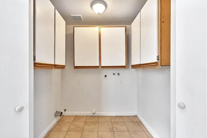 $1500 : Home At Last image 5