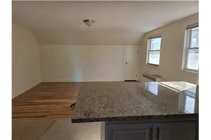 $2800 : Rental property with 2 bedro image 3