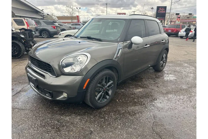 2011 MINI Cooper Countryman S image 3