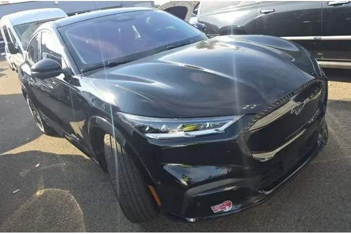 $31800 : Ford Mustang Mach-E 2023 AWD image 5