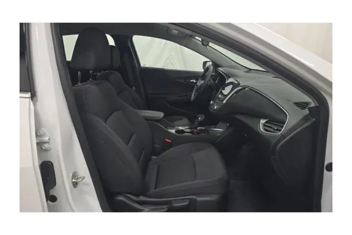 $23990 : Chevrolet Malibu 2024 LT 4dr image 6
