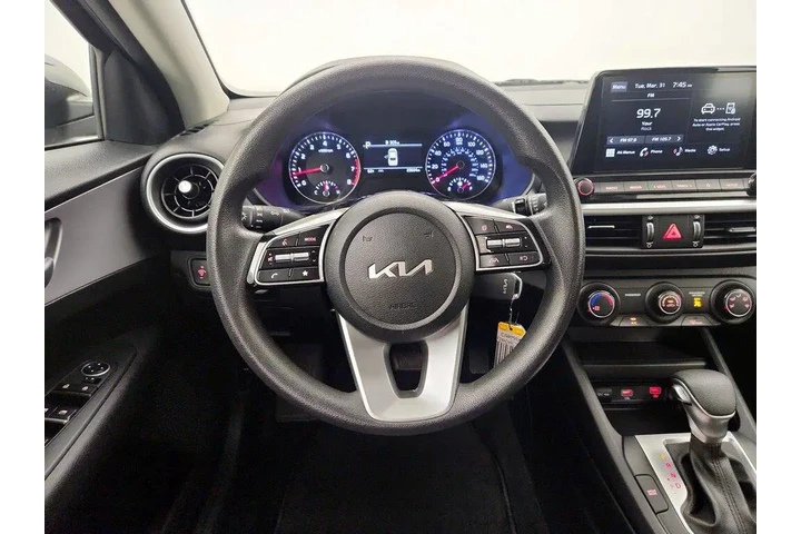 $18998 : Kia Forte 2024 LXS 4dr Sedan image 10