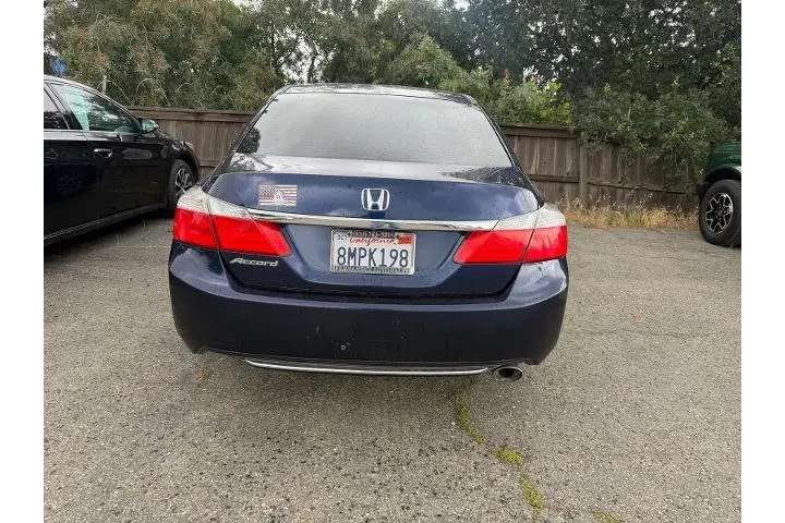 $12500 : Honda Accord 2013 LX 4dr Sed image 4