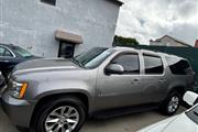 $8995 : 2007 Suburban LT2 1500 4WD thumbnail