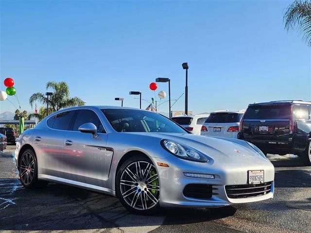 $30995 : 2016 Panamera image 3