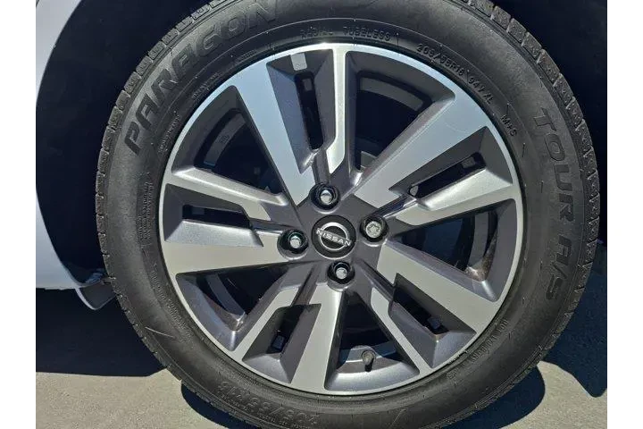 $16995 : Nissan Versa 2024 SV 4dr Sed image 6