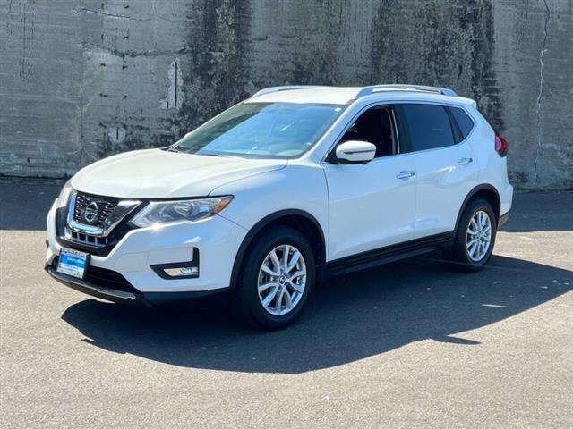 $9288 : 2017 Rogue SV image 3