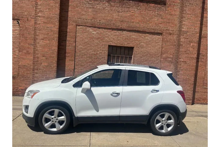 $7000 : 2015 Trax LTZ image 3
