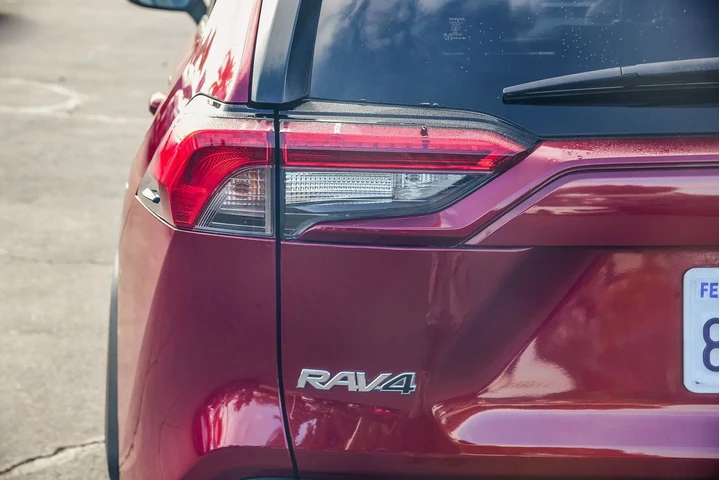 $20948 : Toyota RAV4 2019 XLE 4dr SUV image 8