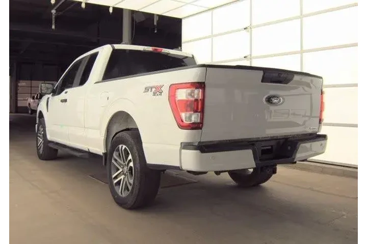 $36351 : Ford F-150 2023 4x4 XLT 4dr image 3