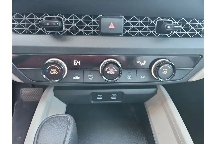 $23000 : Honda Accord 2024 LX 4dr Sed image 8