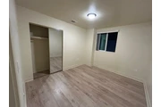 $1100 : UN CUARTO EN RENTA thumbnail