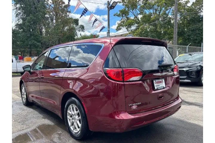 $17995 : 2021 Voyager LX image 6