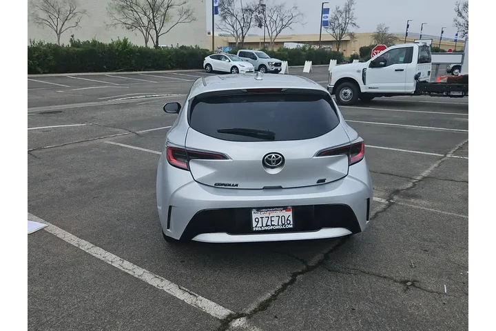 $16500 : Toyota Corolla Hatchback 201 image 7