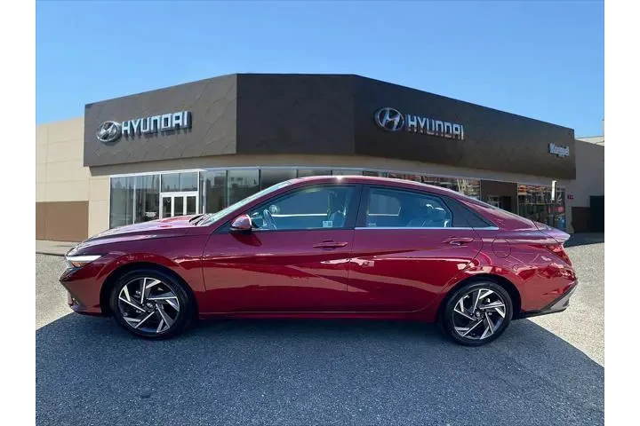 $18588 : Hyundai ELANTRA 2024 SEL 4dr image 6