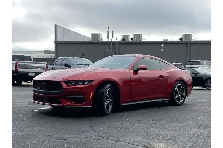 $30490 : Ford Mustang 2024 EcoBoost 2 image 8