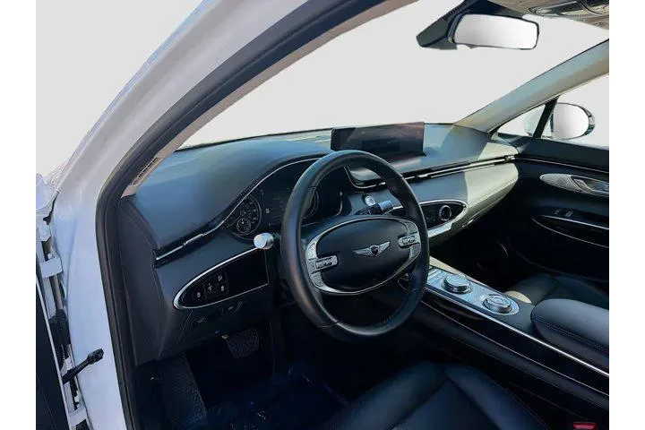 $35997 : Genesis GV70 2025 AWD 2.5T S image 7