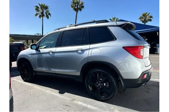 $25000 : Honda Passport 2020 AWD Elit image 4