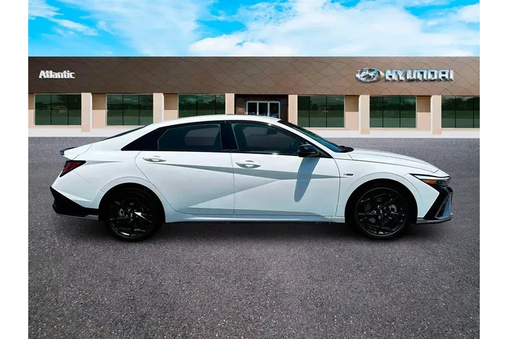 $26800 : Hyundai ELANTRA 2025 N Line image 9