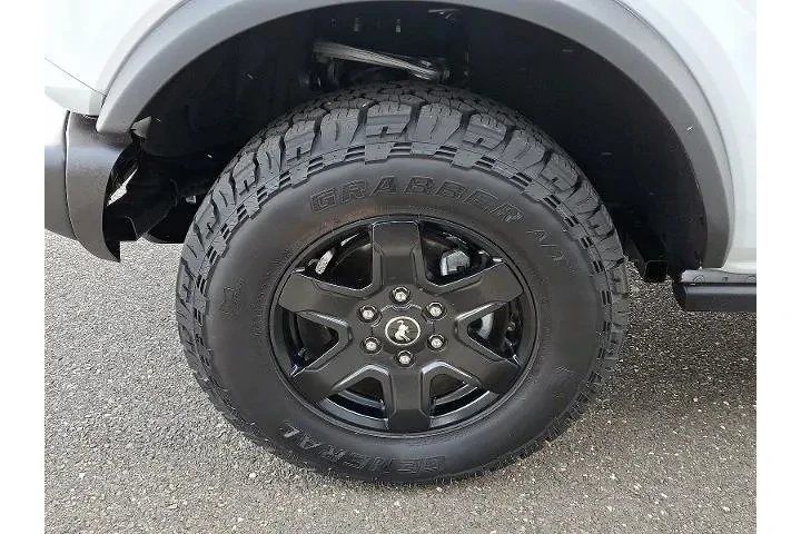 $39997 : Ford Bronco 2024 4x4 Black D image 10