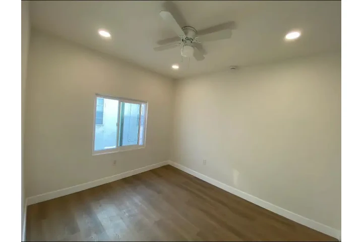 $1160 : Apartamento de una habitación image 1