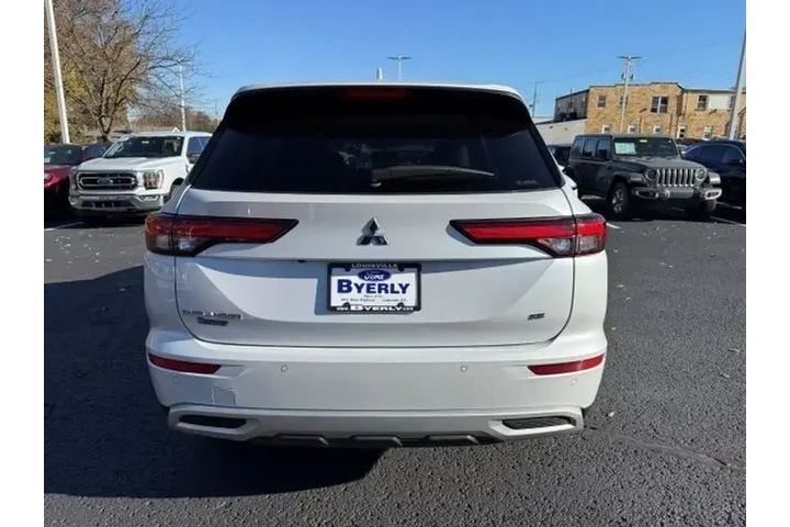 $24533 : Mitsubishi Outlander 2023 AW image 6