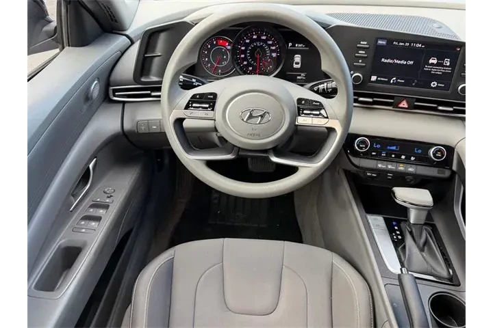 $16995 : Hyundai ELANTRA 2023 SEL 4dr image 9