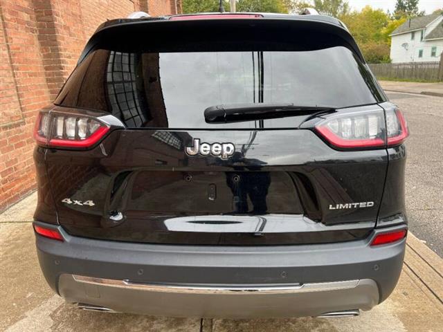 $17200 : 2019 Cherokee Limited image 9