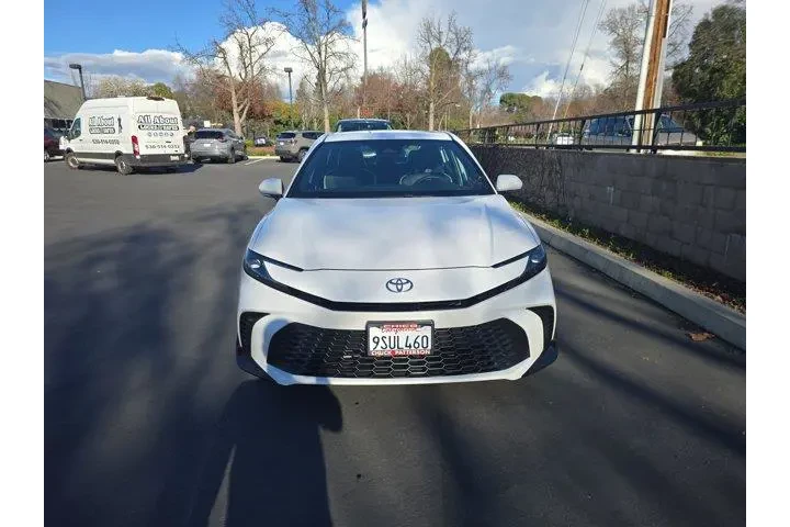 $30995 : Toyota Camry 2025 SE 4dr Sed image 2