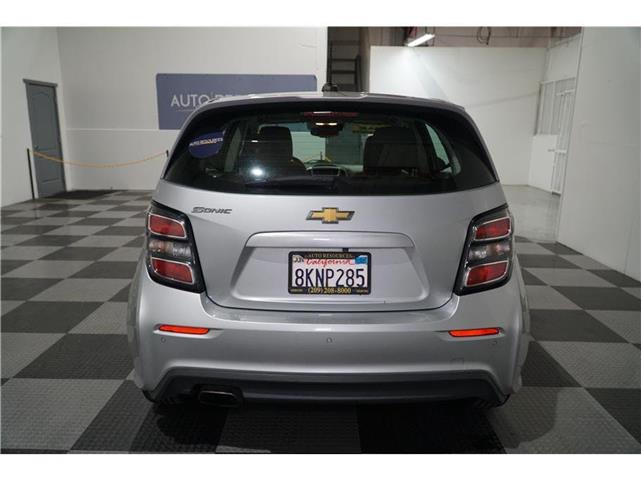 $13221 : 2019 CHEVROLET SONIC image 9