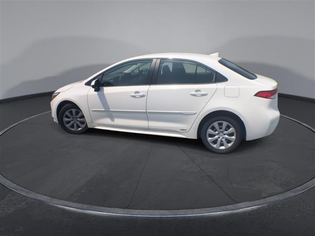 $24000 : PRE-OWNED 2023 TOYOTA COROLLA image 6