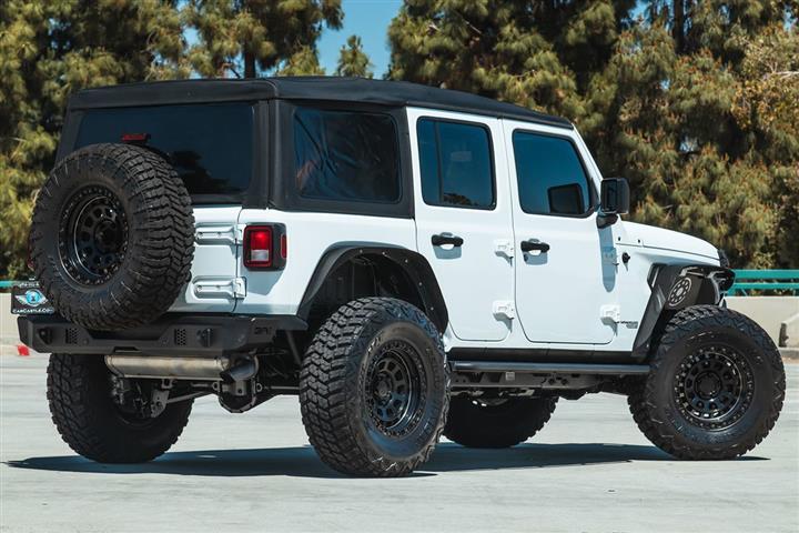 2021 Wrangler Unlimited Sport image 2